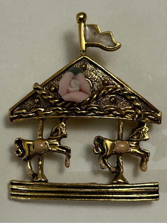 Jewelry - Vintage Gold Carousel Horse Brooch with Pink Flower Accent
